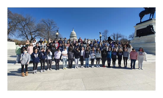 school-trip-to-washington-dc-class-picture.jpg